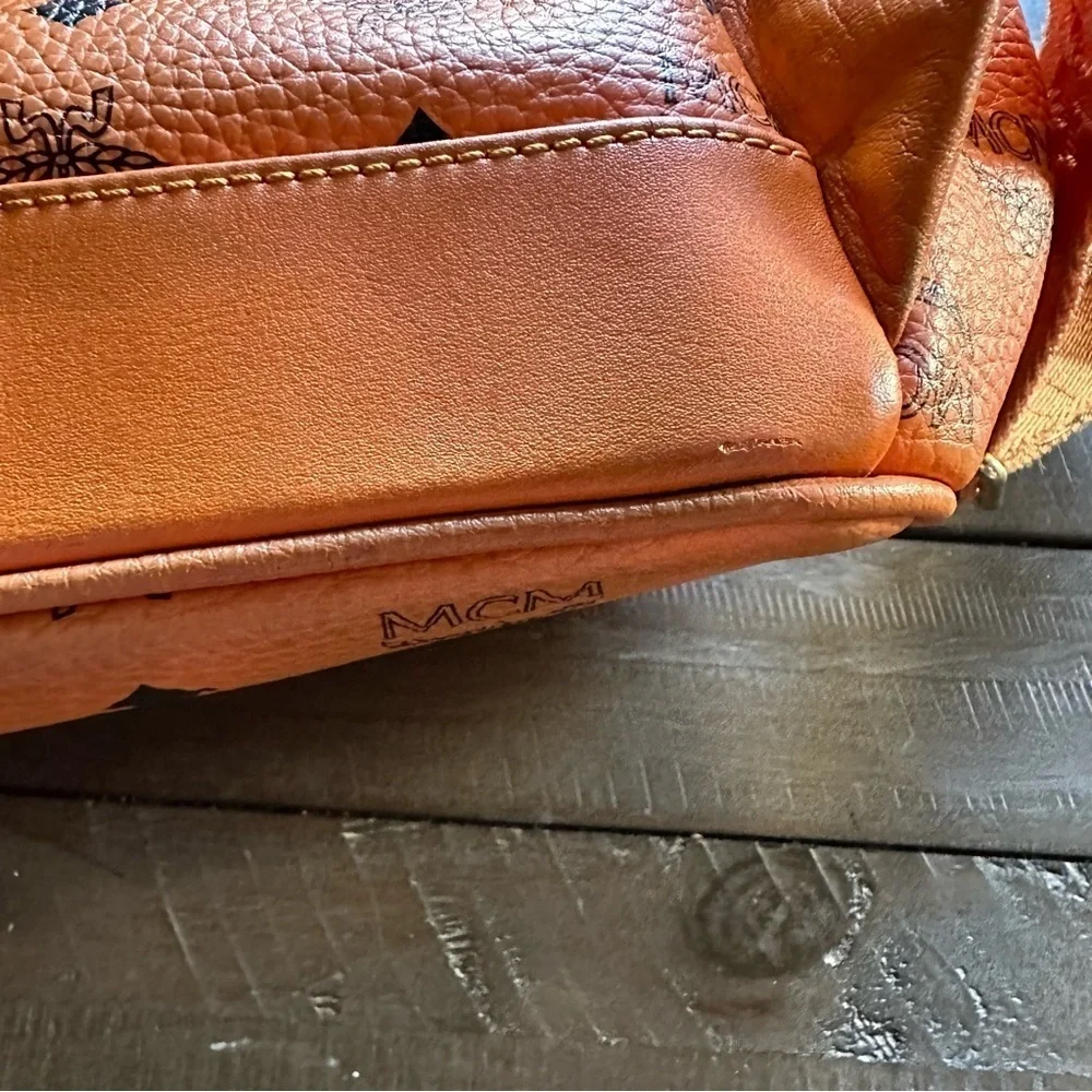 🔥MCM leather orange Visetos coated canvas 
Stark backpack🔥LIMITED EDITION - Picture 12 of 17